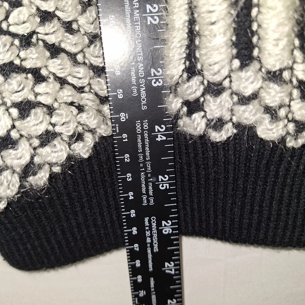 Vintage Street Scenes Sweater Mens M Black White Chunky Knit 90s Leather Patches